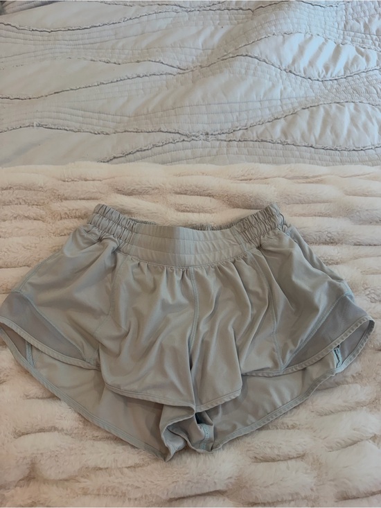 lululemon athletica Pants - Lululemon Hotty Hot Low-Rise Lined Short 2.5”